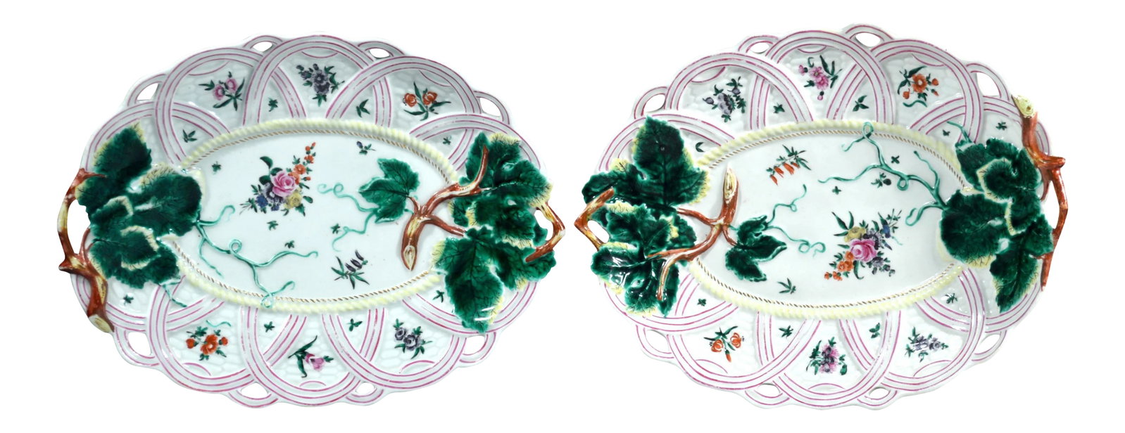 Worcester Porcelain Basket Leaf Dishes - A Pair (1 of 5)
