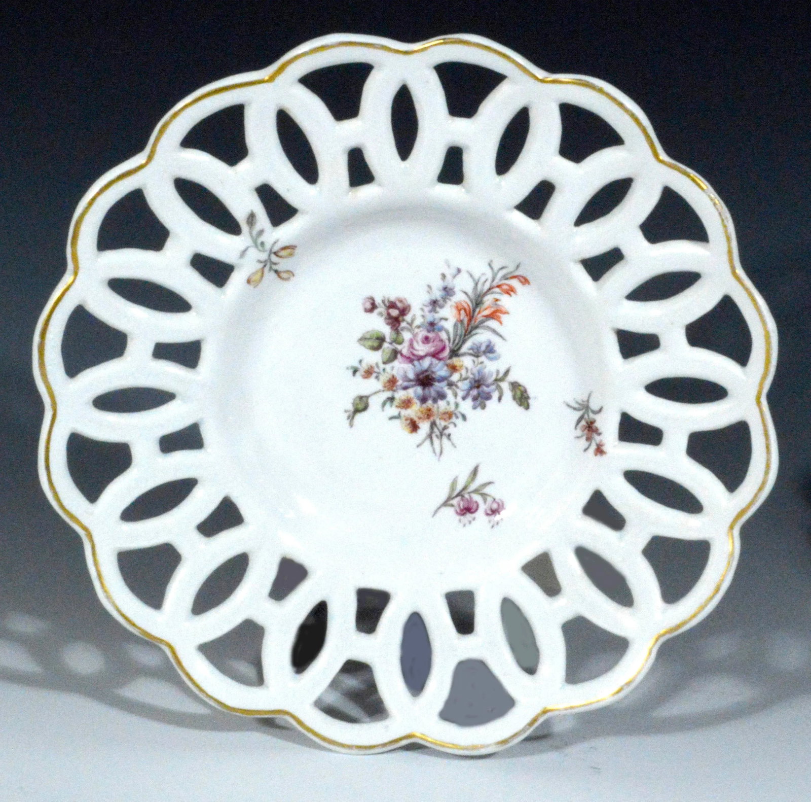 Chelsea Porcelain Botanical Reticulated Circular Dishes, Gold Anchor Period, Circa 1760 - 4