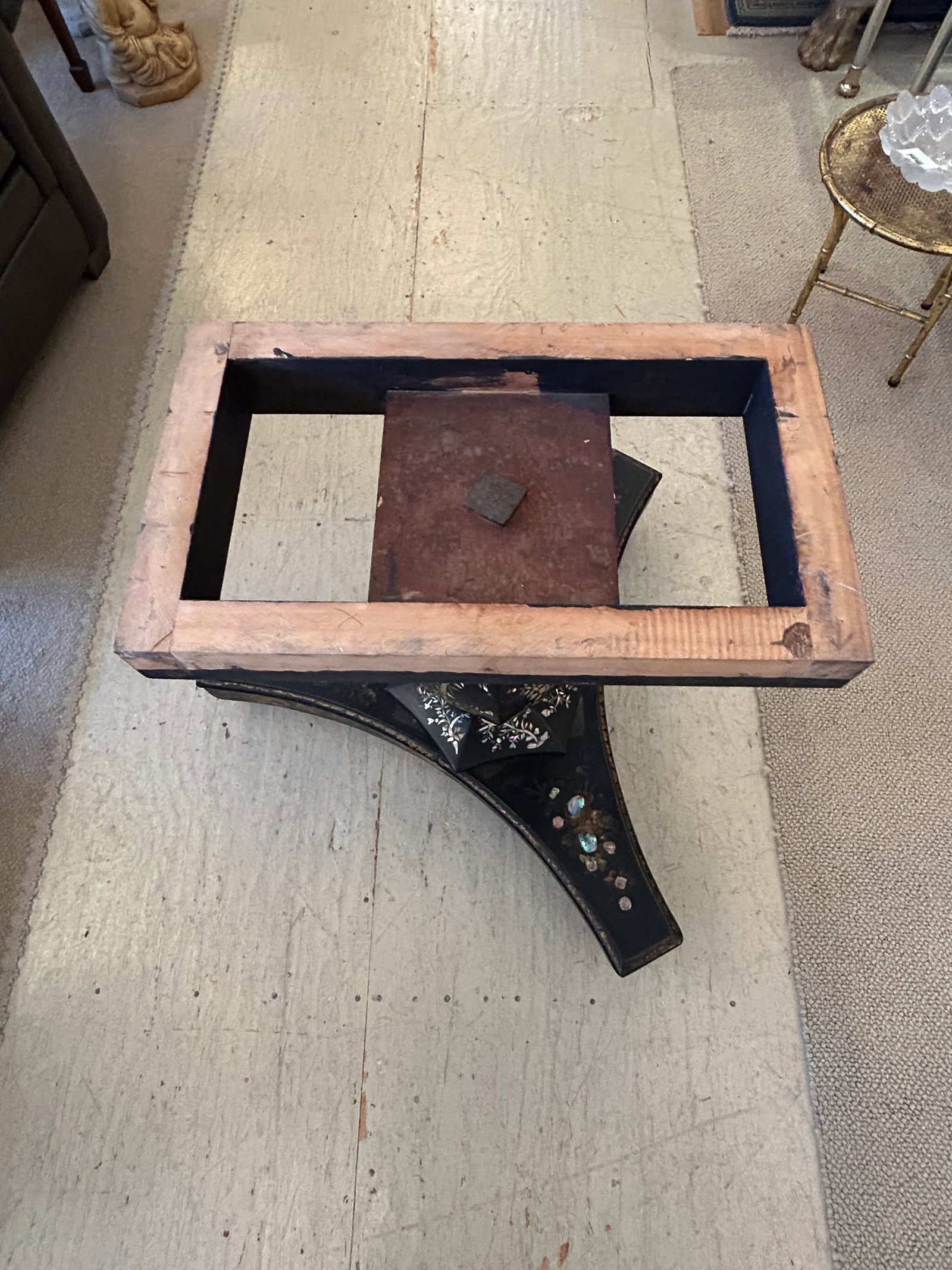19th Century English Regency Black Lacquer and Inlaid Round Dining Table - 15