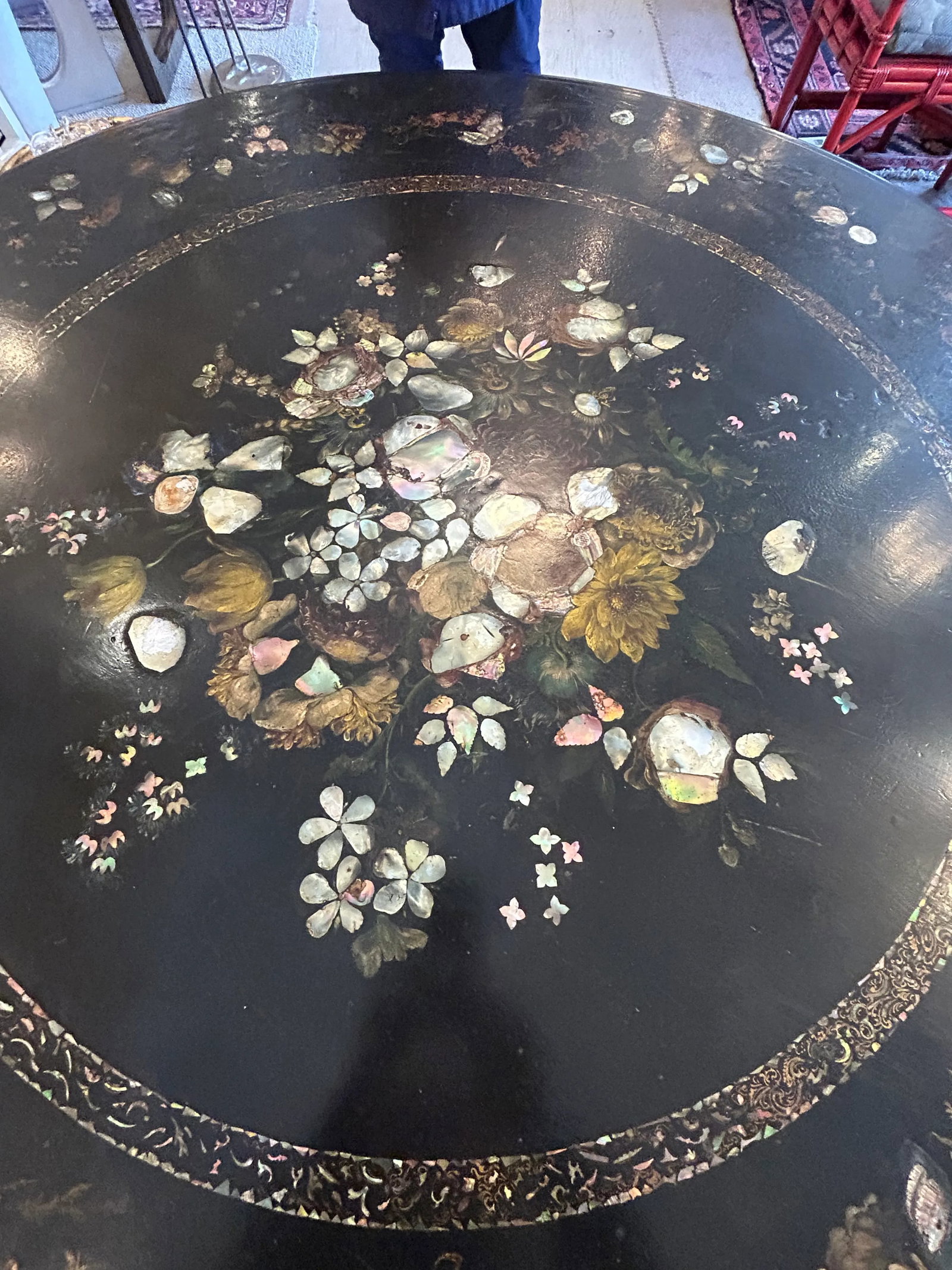19th Century English Regency Black Lacquer and Inlaid Round Dining Table - 2