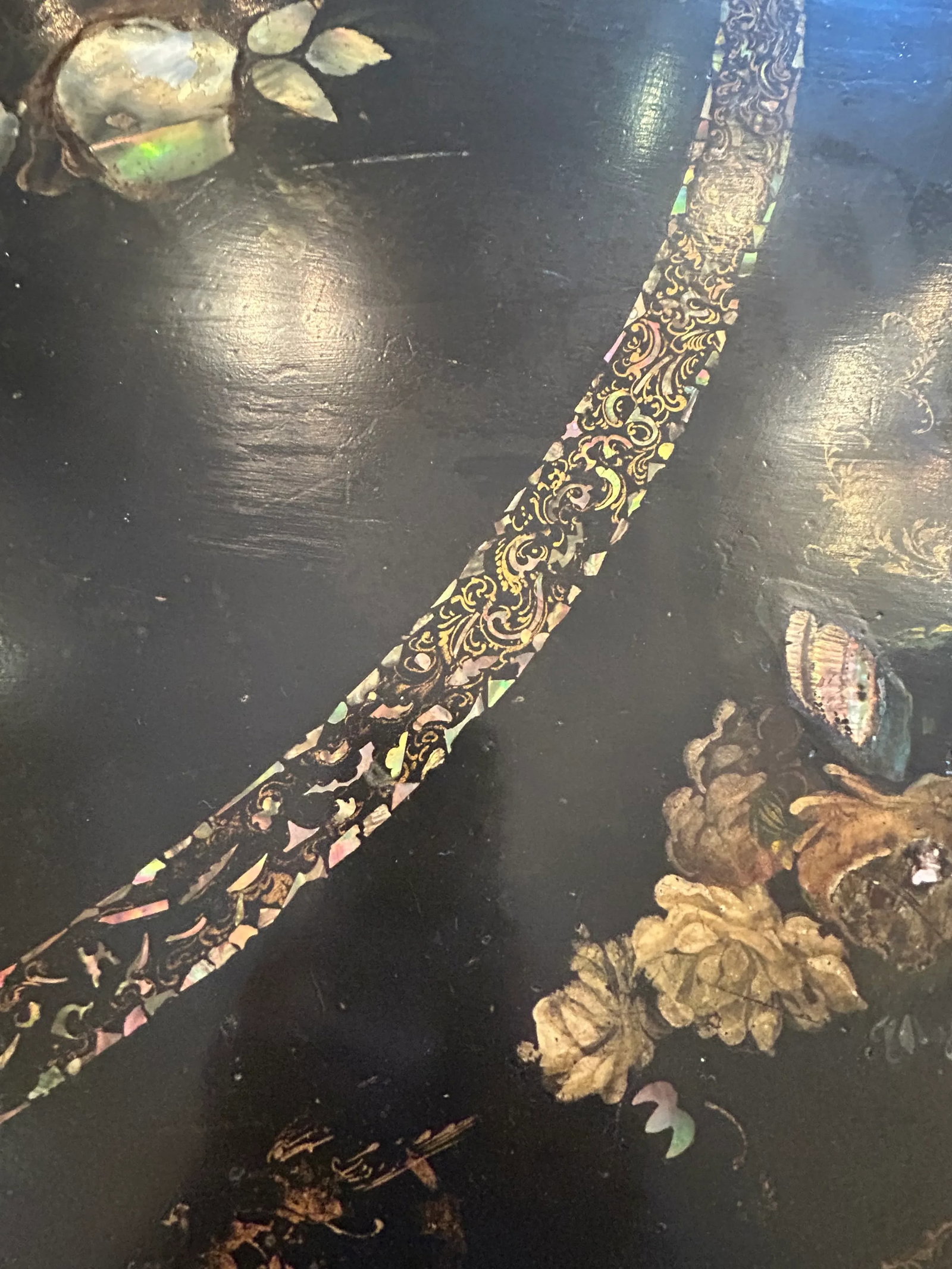 19th Century English Regency Black Lacquer and Inlaid Round Dining Table - 7