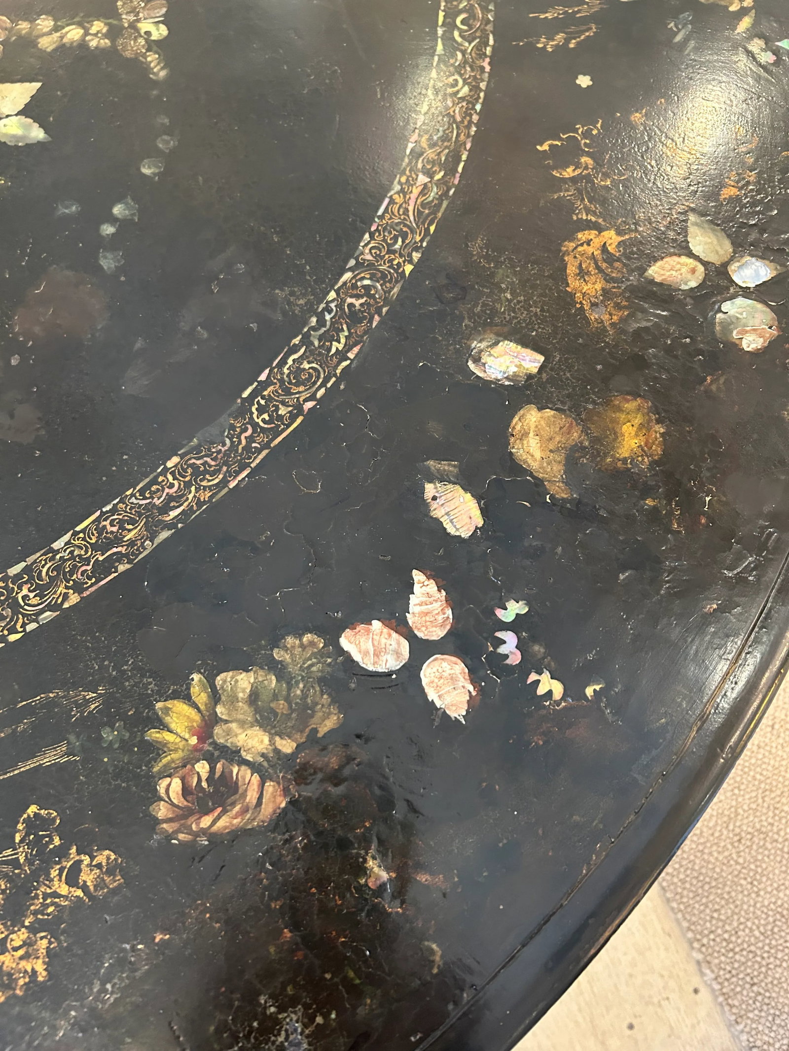 19th Century English Regency Black Lacquer and Inlaid Round Dining Table - 8