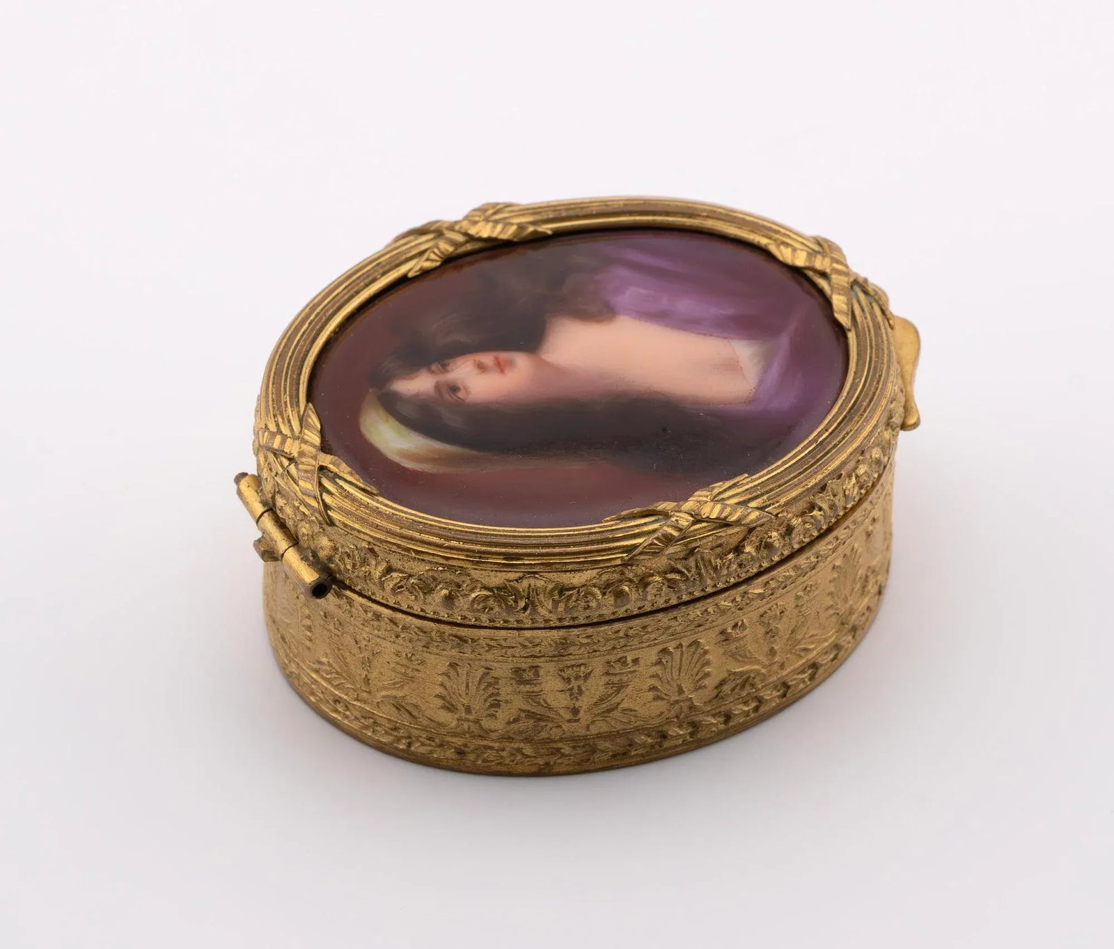 Royal Vienna Porcelain Miniature Gilt Bronze Portrait Box by Franz Wagner - 2