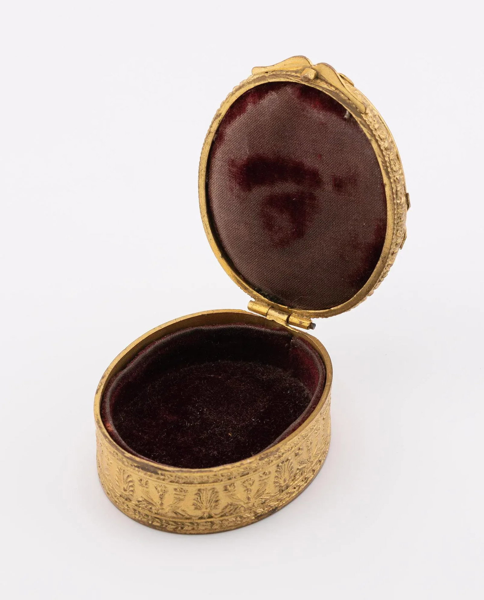 Royal Vienna Porcelain Miniature Gilt Bronze Portrait Box by Franz Wagner - 3