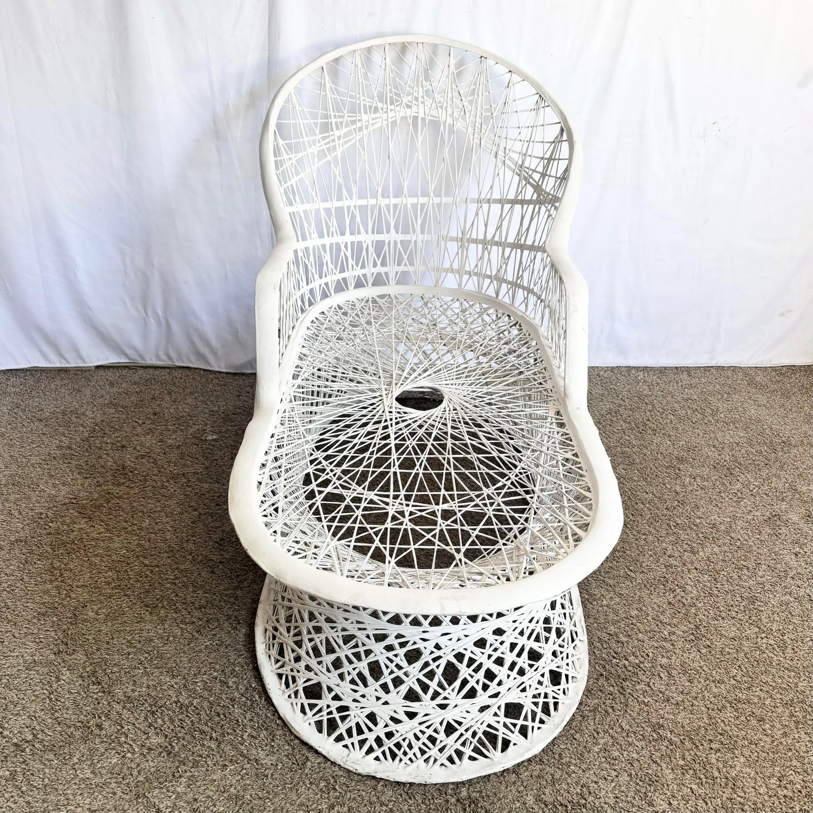 Mid Century Modern Spun Fiberglass Chaise Lounge - 5