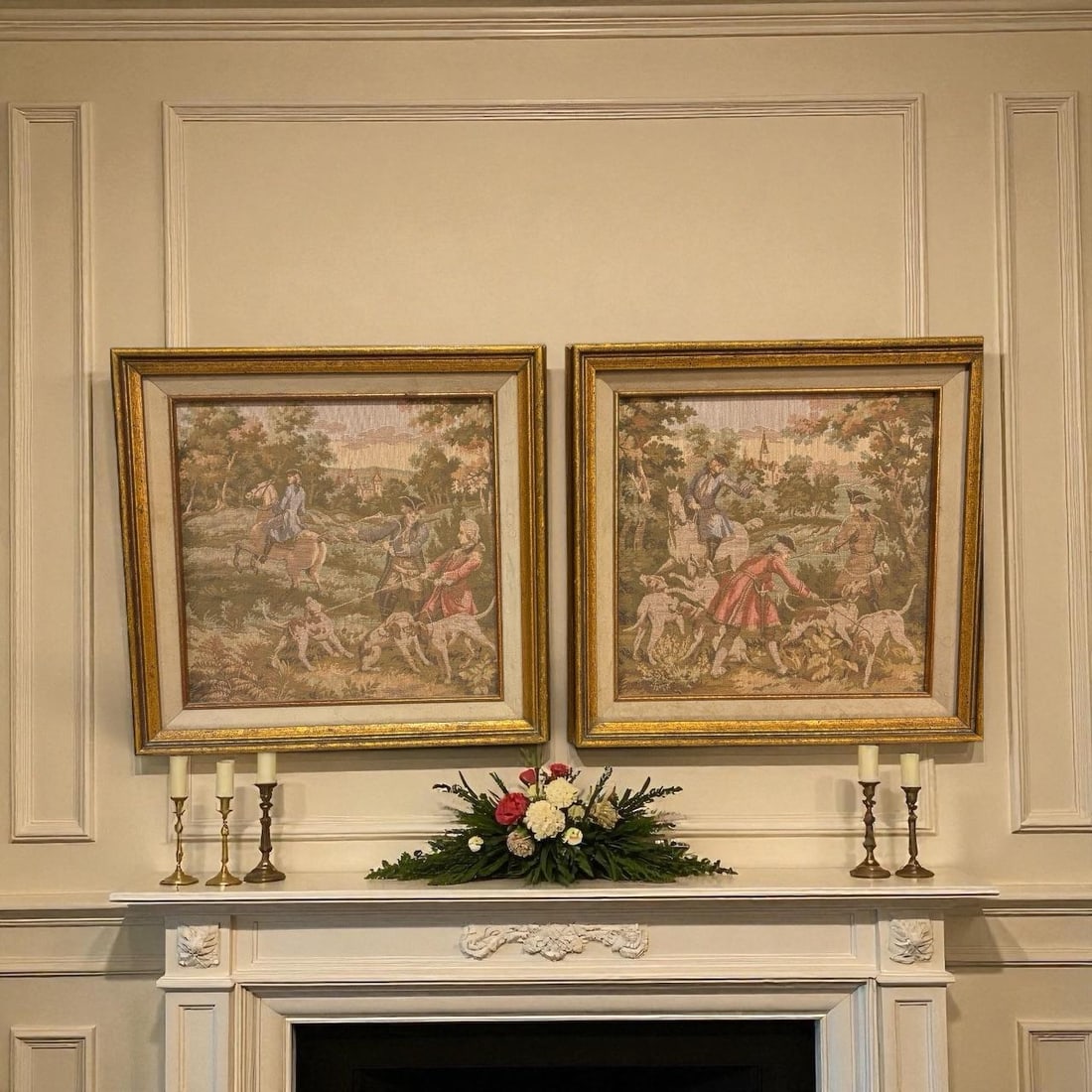 Pair of Louis XV Figurative Aubusson-Style Tapestries in Gilt Wood Frames - 3
