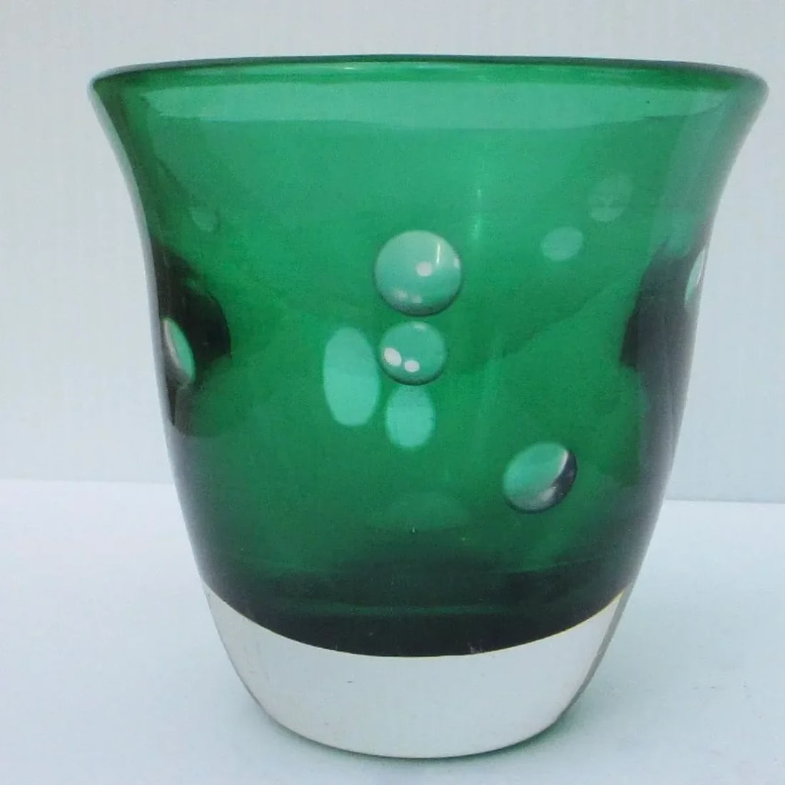 Kosta Boda Vintage Green and Clear Signed Vase - 7