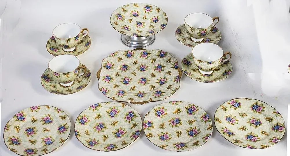 1940s English Traditional Royal Stafford China Elizabeth Pattern Luncheon Set - 14 Pieces - 7