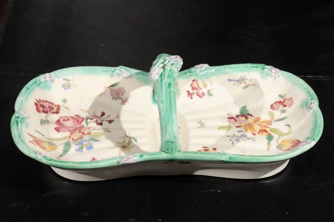 French 19th Century Longchamp Majolica Asparagus Server with Floral Decor - 11