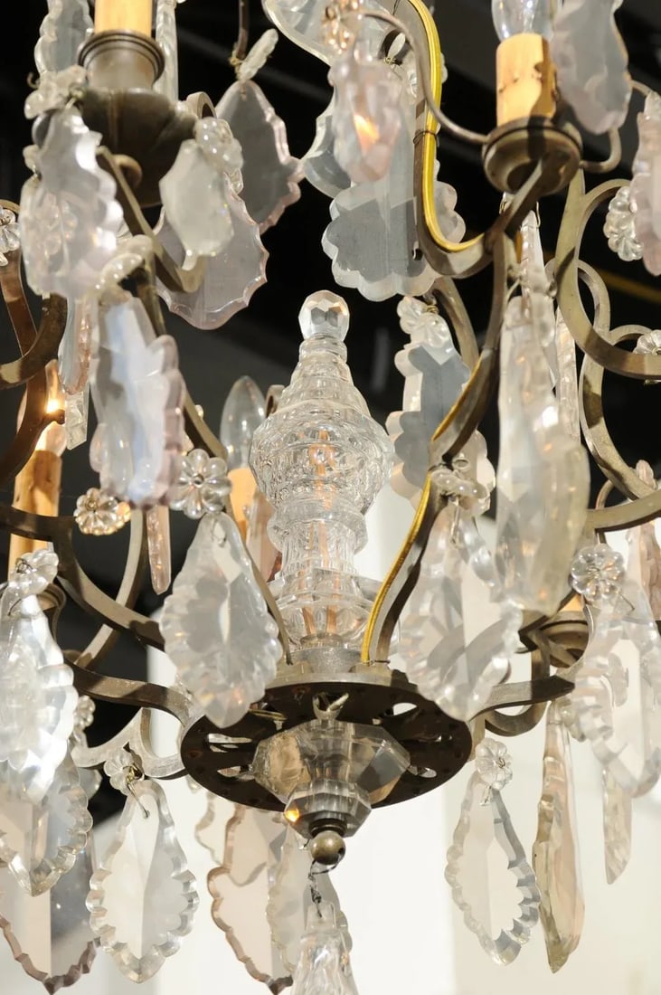 French Louis-Philippe Period 1840s Eight-Light Crystal Chandelier with Finial - 9
