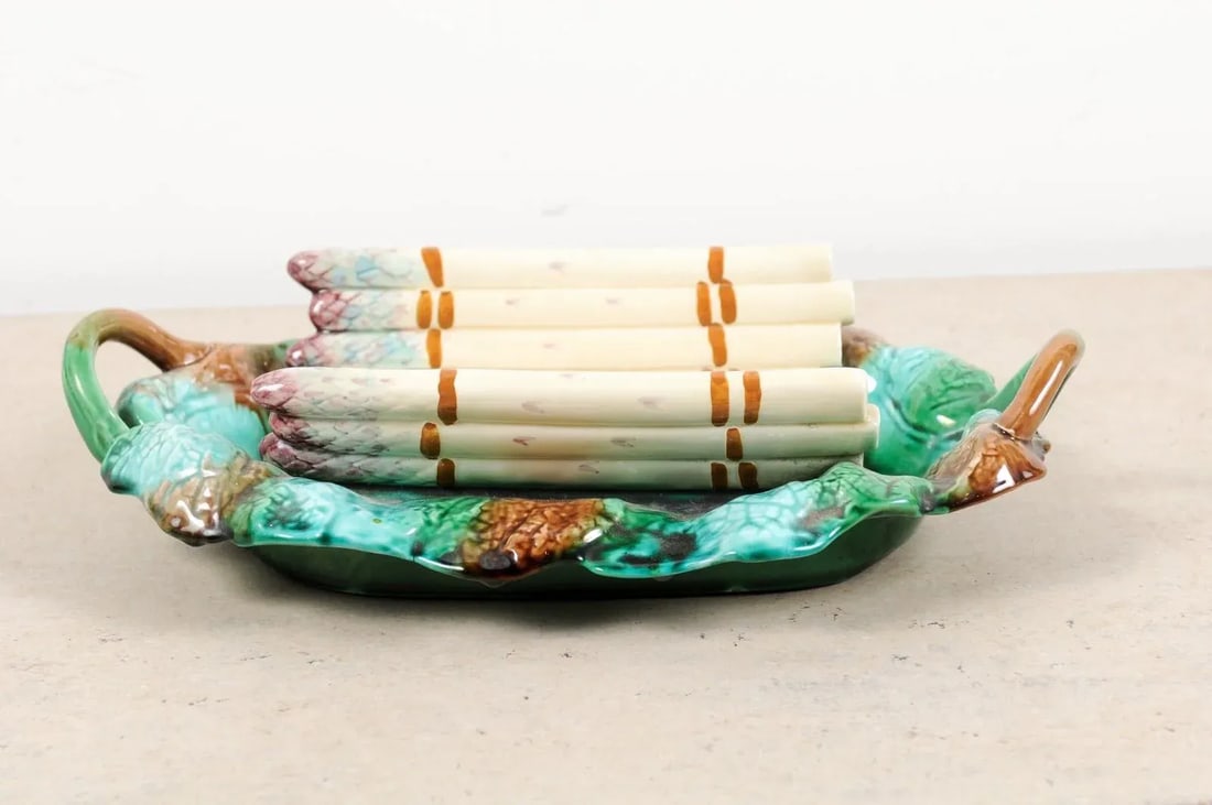 French 19th Century Longchamp Majolica Asparagus Server with Foliage Platter - 7