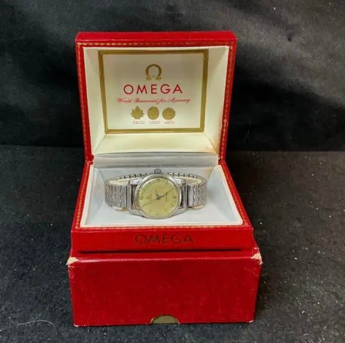 Mid 20th Century Omega Seamaster Automatic Men's Watch - 9