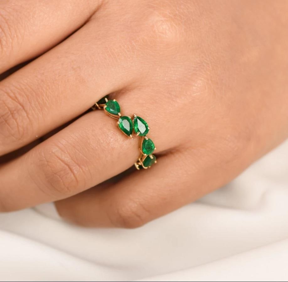 Natural 3.66 cts emerald zig zag band ring in 18k gold - 3