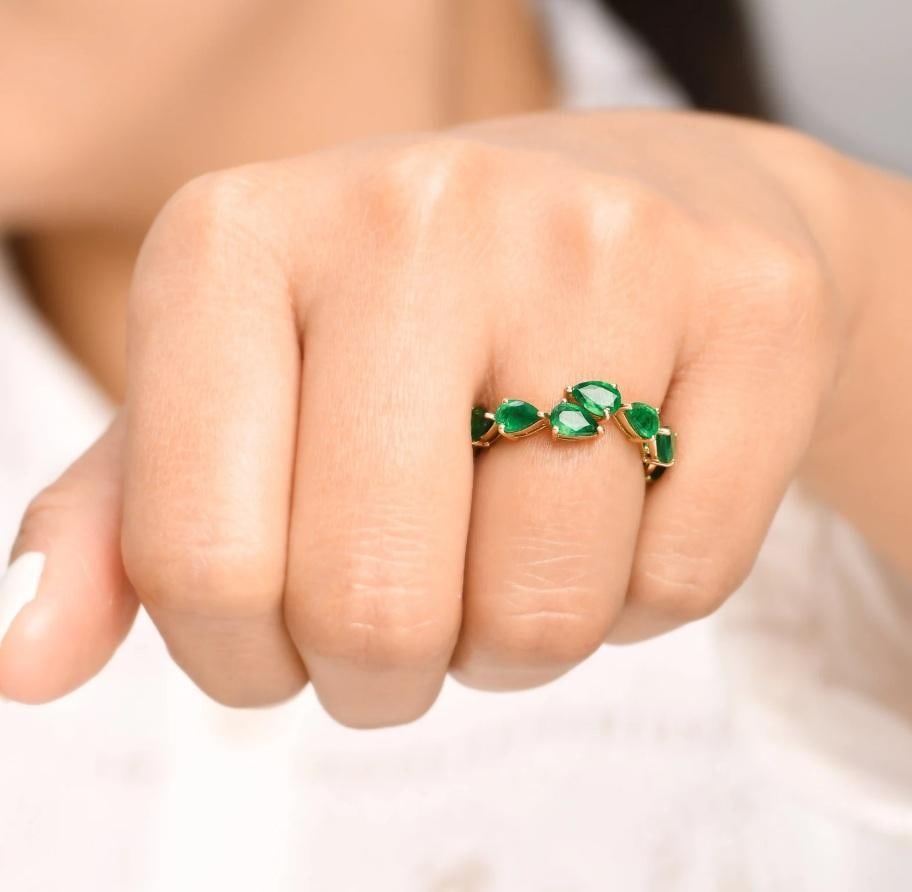 Natural 3.66 cts emerald zig zag band ring in 18k gold - 8