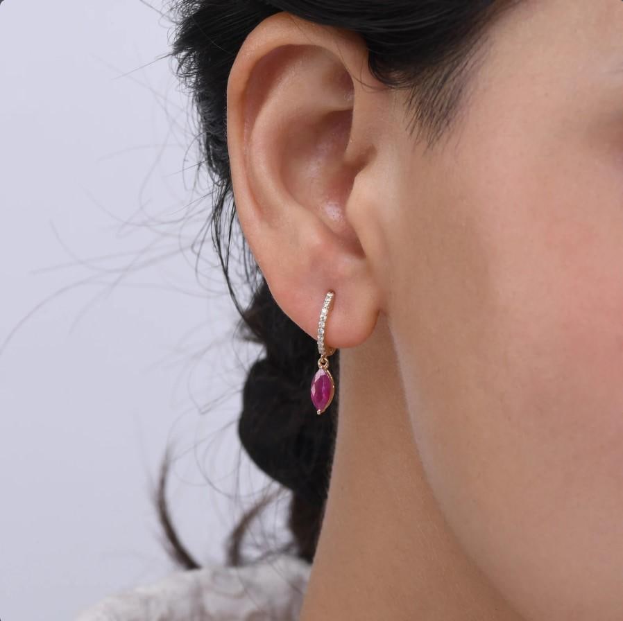 1.02 Cts Natural ruby earring in 18k gold - 4
