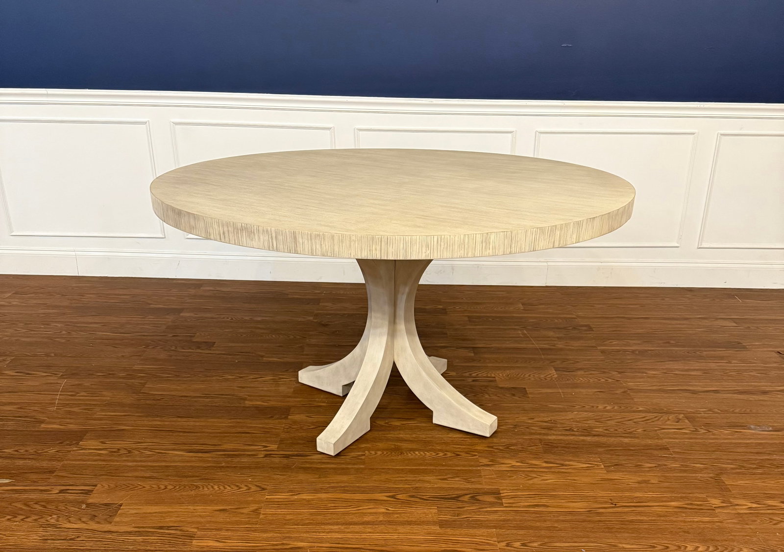 Century Casual Round Dining/Breakfast/Game Table - 4