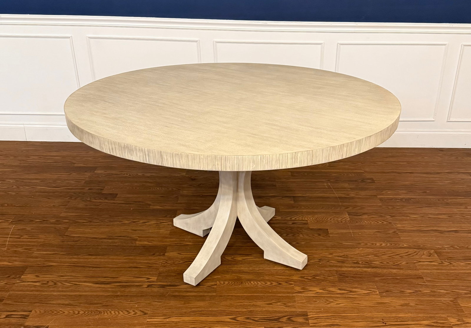 Century Casual Round Dining/Breakfast/Game Table - 6
