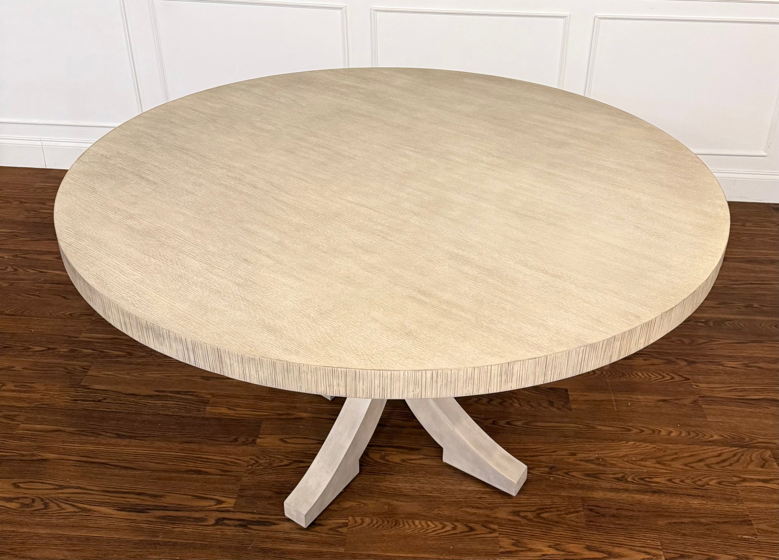 Century Casual Round Dining/Breakfast/Game Table - 8