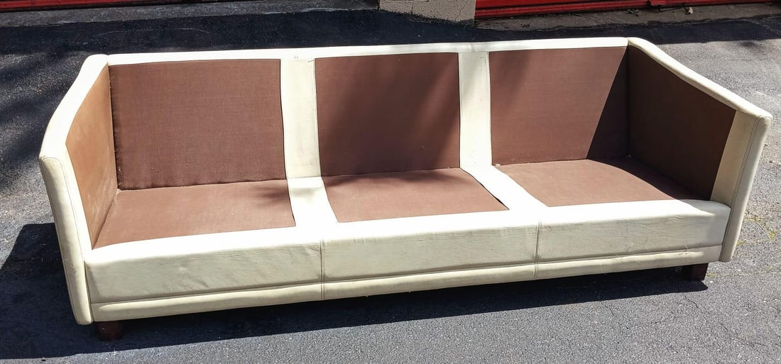 Timeless Elegance: Rare 1980 Vintage Dansk Danish Leather Sofa - 11
