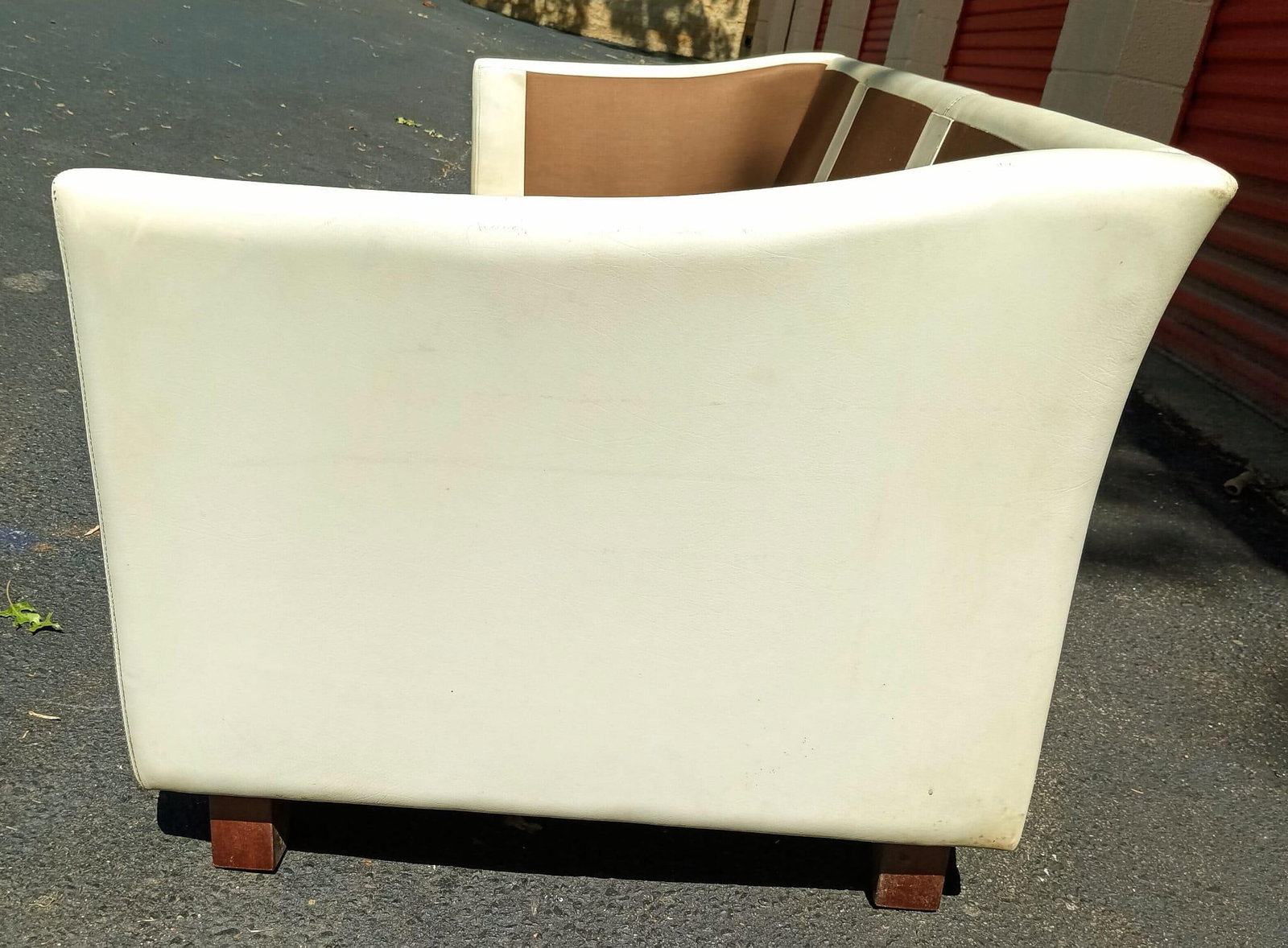 Timeless Elegance: Rare 1980 Vintage Dansk Danish Leather Sofa - 12