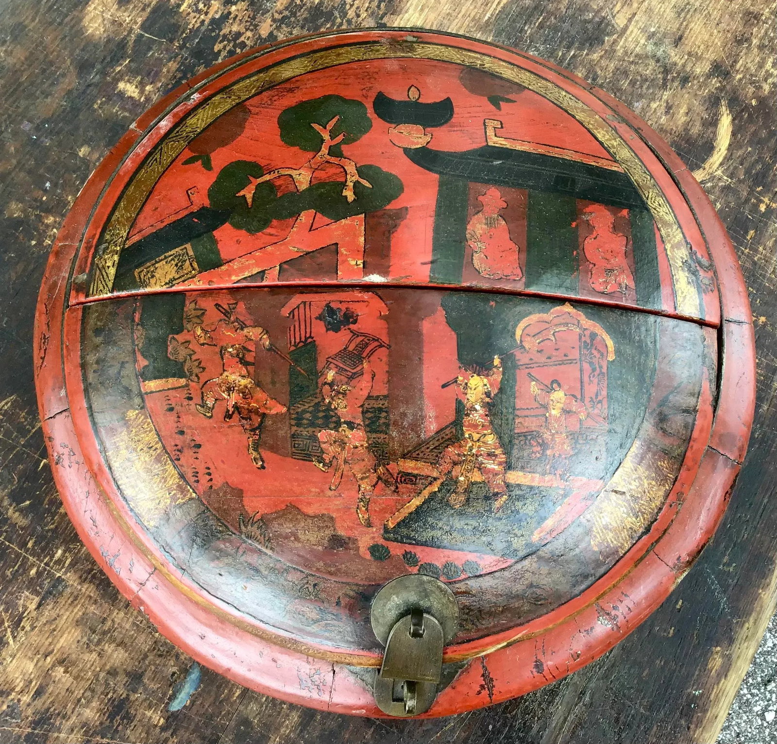 Hand-Made Chinese Red Lacquered Chinoiserie Box - 2