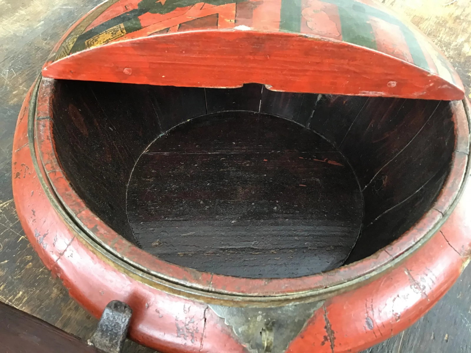 Hand-Made Chinese Red Lacquered Chinoiserie Box - 4