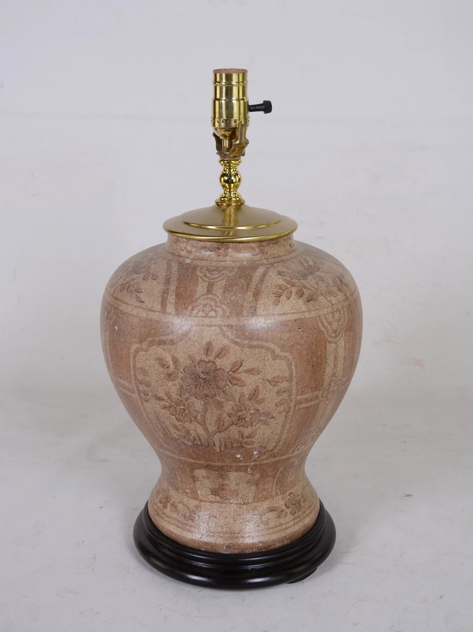 1980s British Style Hand-Painted Flower Pattern Porcelain Table Lamp - 7