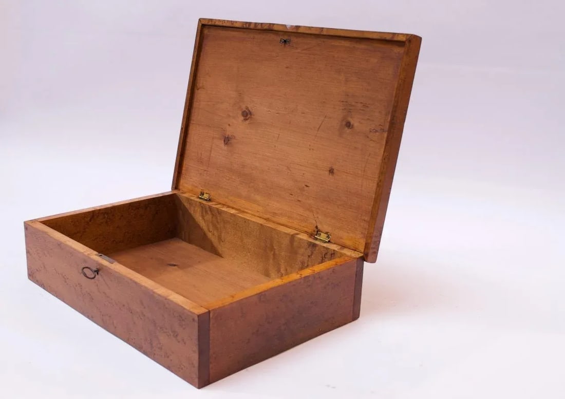 Folk Art Deco Maple Burl Wood Decorative Lock Box with Inlay Detail - 10