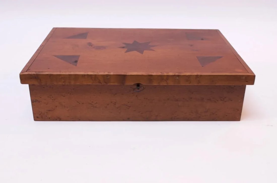 Folk Art Deco Maple Burl Wood Decorative Lock Box with Inlay Detail - 7