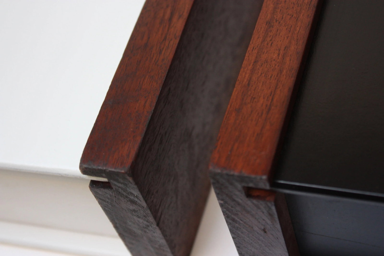 Peter Pepper Black and White Wall-Mounted Magazine Holders - A Pair - 4