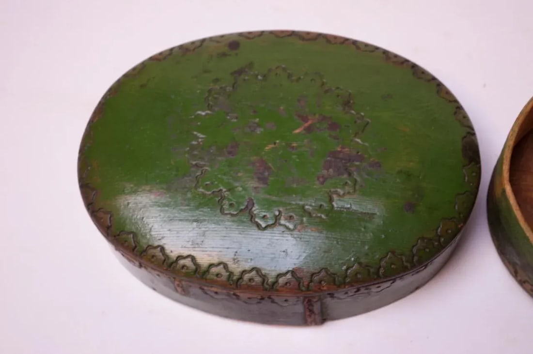 1930s Folk Art Wood-Burned and Hand-Painted Soap Box - 12