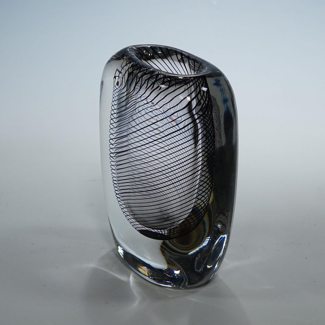 Vintage Art Glass Vase by Vicke Lindstrand for Kosta 1950s - 3