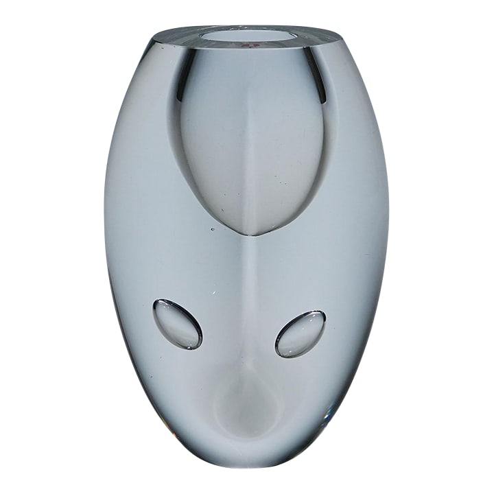 Vintage Art Glass Vase 'Claritas' by Timo Sarpaneva for Iittala: Vintage Art Glass Vase 'Claritas' by Timo Sarpaneva for Iittala A vintage 'Claritas' vase designed by Timo Sarpaneva for Iittala in the 1980s. Claritas are created from a highly intricate technique wh
