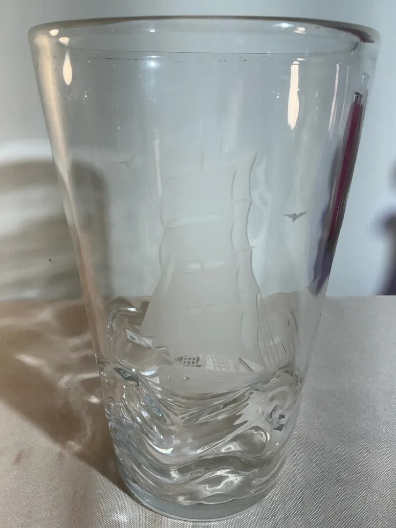 Mid 20th Century Orrefors Vicke Lindstrand Engraved Ship Crystal Vase - 2