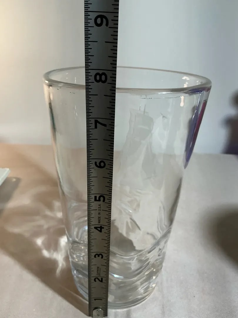 Mid 20th Century Orrefors Vicke Lindstrand Engraved Ship Crystal Vase - 4