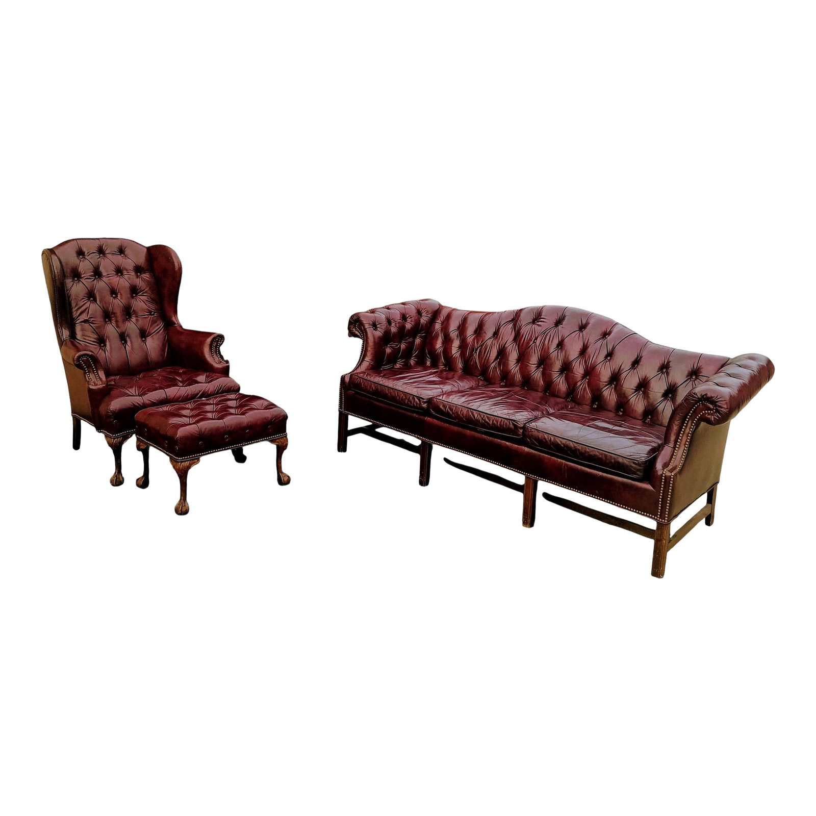 Elevate Your Living Space With the Timeless Elegance of This Exquisite Chesterfield Leather Set by B (1 of 12)