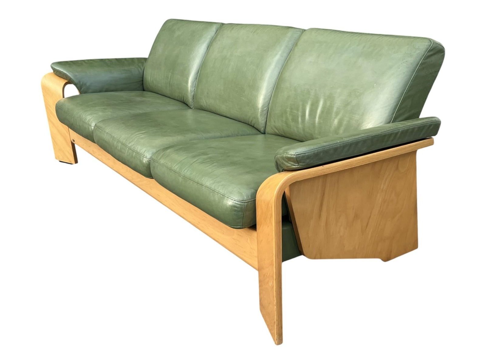 1960s Ekornes Scandinavian Modern Olive Green Leather Sofa With Sculptural Bentwood Frame - 7