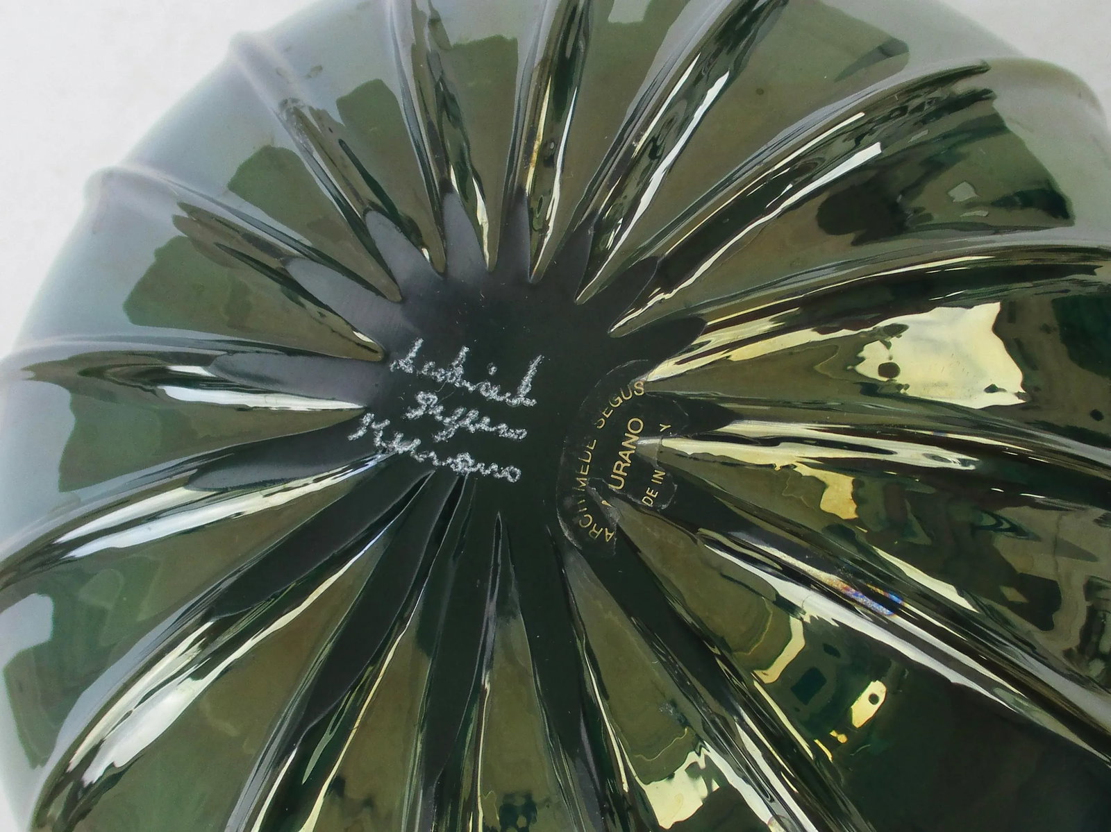 Vintage Mid 1990s' Archimede Seguso Signed Iridescence Bowl - 5