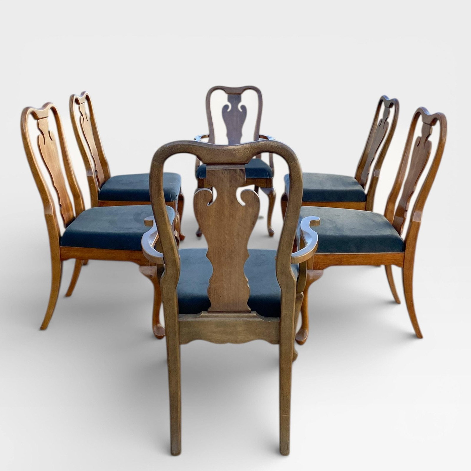 Late 20th Century Set of Six Thomasville Queen Anne Walnut Dining Chairs - 10