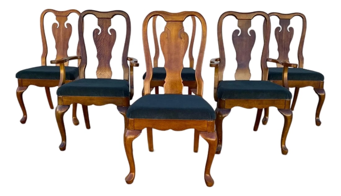 Late 20th Century Set of Six Thomasville Queen Anne Walnut Dining Chairs: Set of six Queen Anne style walnut dining chairs by Thomasville with slate-blue upholstered seats. The set includes four side chairs and two armchairs, each with a shaped crest rail, pierced splat bac