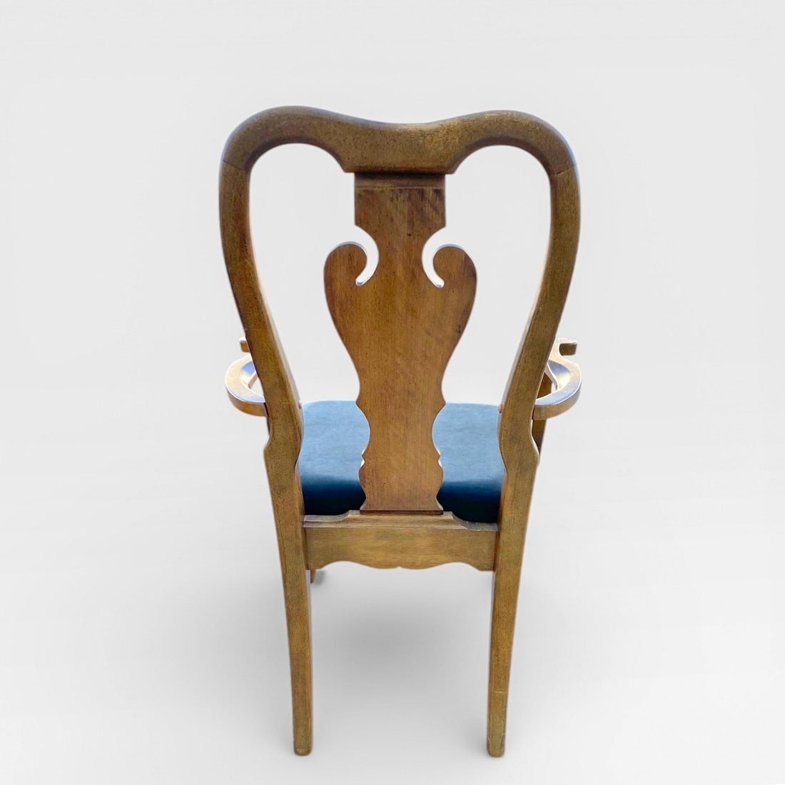 Late 20th Century Set of Six Thomasville Queen Anne Walnut Dining Chairs - 3