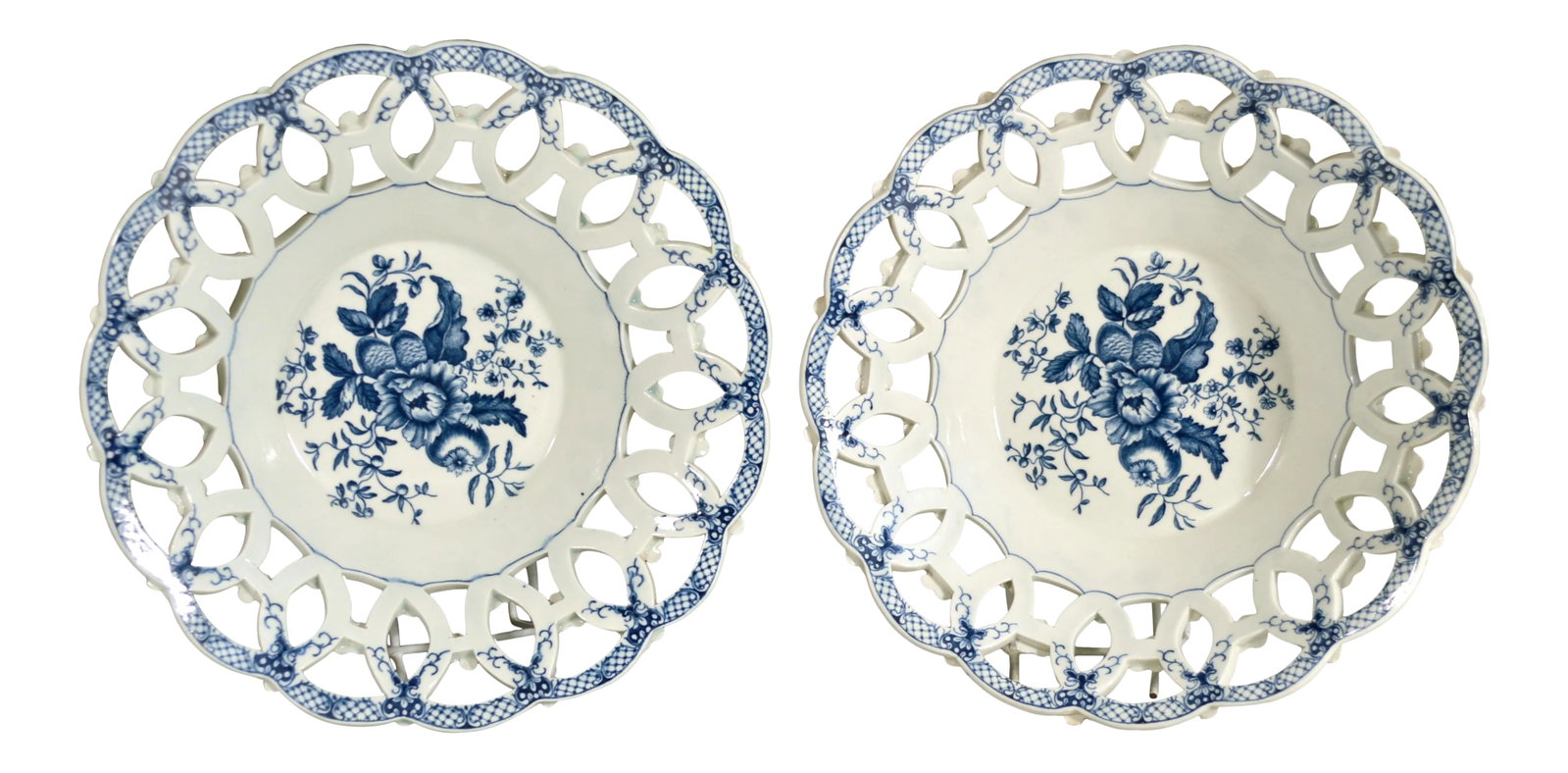 Worcester Porcelain Openwork Pine Cone Pattern Fruit Baskets - Set of 2: Georgian Table Elegance: A Pair of Pine Cone Pierced Baskets This impressive pair of First Period Worcester Porcelain Openwork Fruit Baskets, dating to circa 1770-75, showcases the factory's mastery