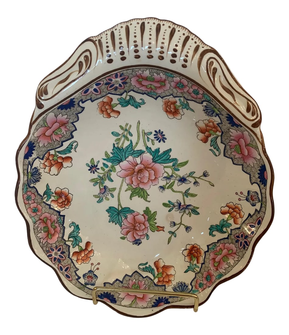 English Antique Spode Clamshell Serving Dish: A lovely scalloped edge Spode serving dish having floral decoration and gold leaf embellishments. Condition: Alterations: Original Condition Unaltered Imperfections: Some Imperfections Condition
