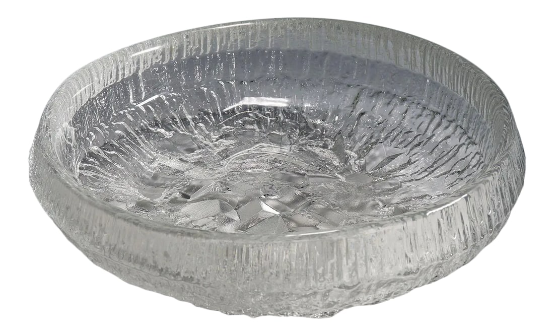 Ice Glass Bowl "Lunaria" by Tapio Wirkkala for Iittala 1972: Ice glass Bowl 'Lunaria' by Tapio Wirkkala for Iittala 1972 A vintage 'Lunaria' bowl designed by Tapio Wirkkala for Iittala Glassworks in 1972. Marked with etched signature 'TAPIO WIRKKALA' on the