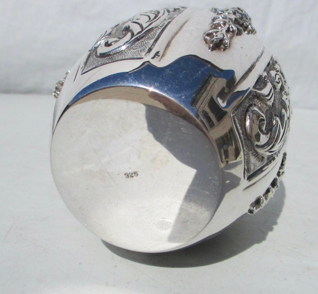 Sterling Silver and Gilt Wash Interior Barrel Beaker Aka "Mint Julep" - 5
