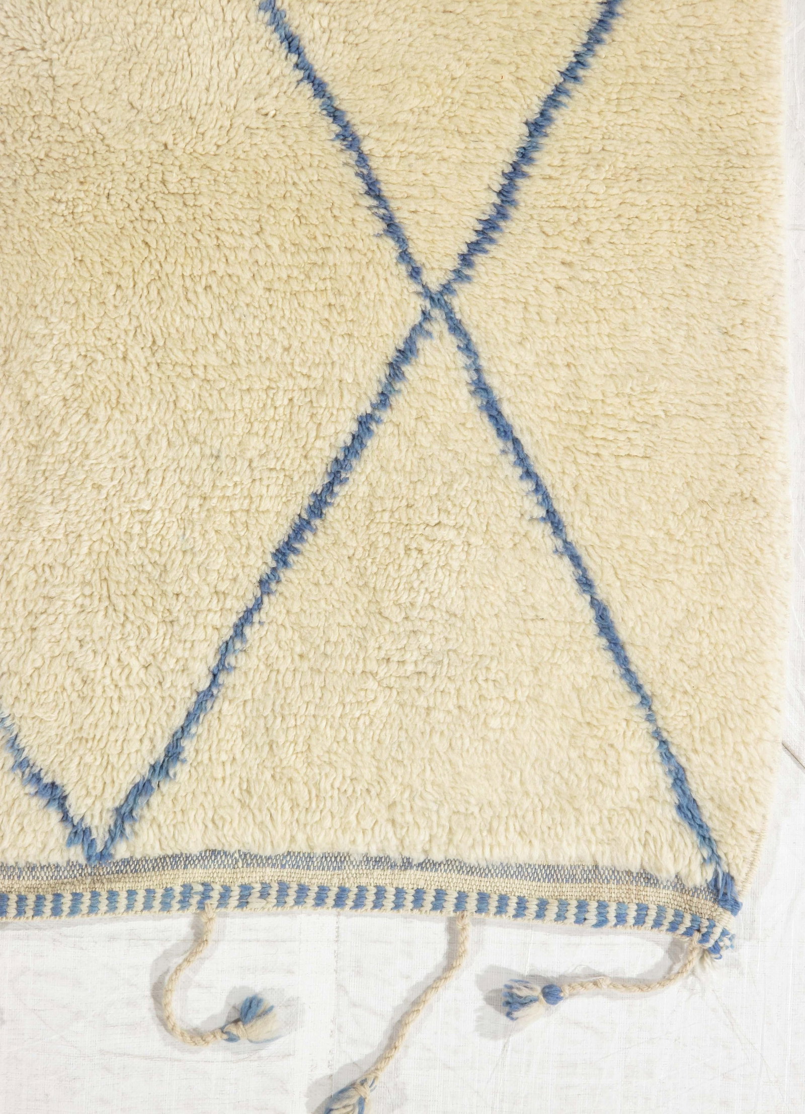 Vintage Hand-Knotted Moroccan Rug Diamond Lattice Design 5'5" X 6' - 5