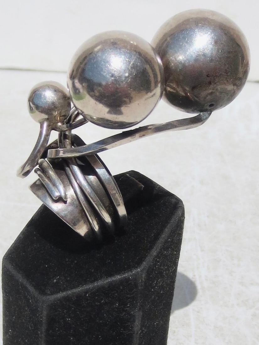 Sterling Silver Modernist Ring by Rachel Gera - 4