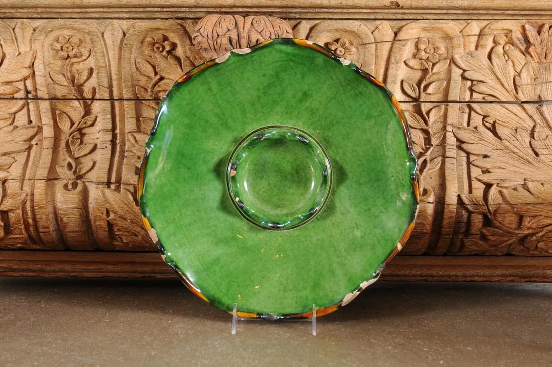 French Provincial 1850s Green Glazed Hors d'Å’uvres Dish with Scalloped Edges - 10