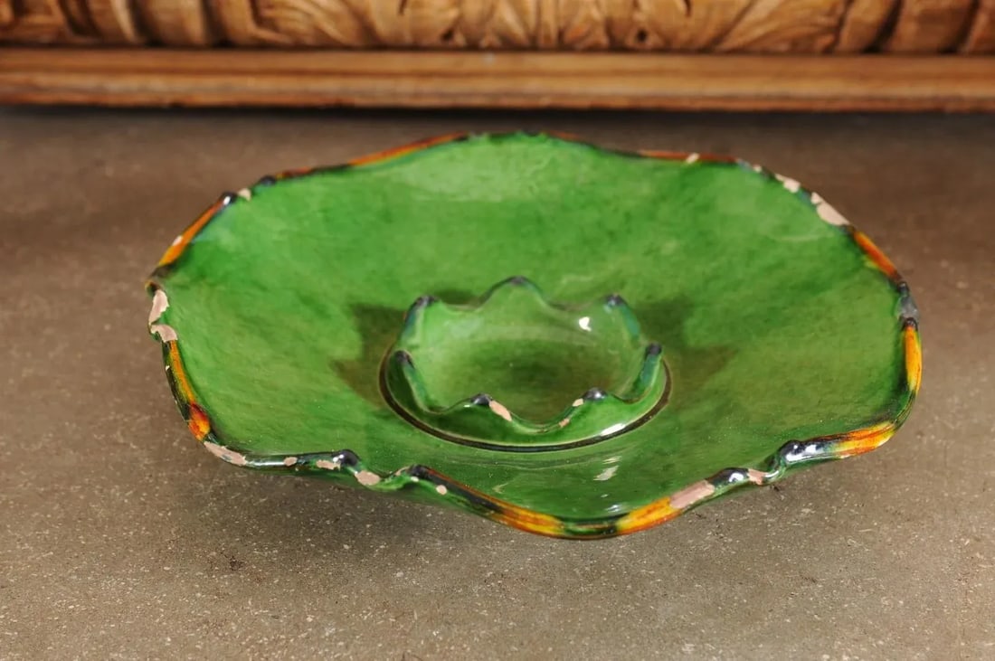 French Provincial 1850s Green Glazed Hors d'Å’uvres Dish with Scalloped Edges - 6