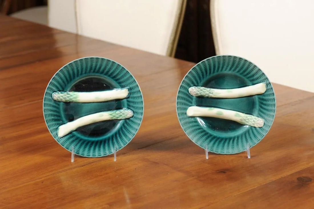French 20th Century Asparagus Plates with Aqua Color and Rippled Accents - a Pair - 2